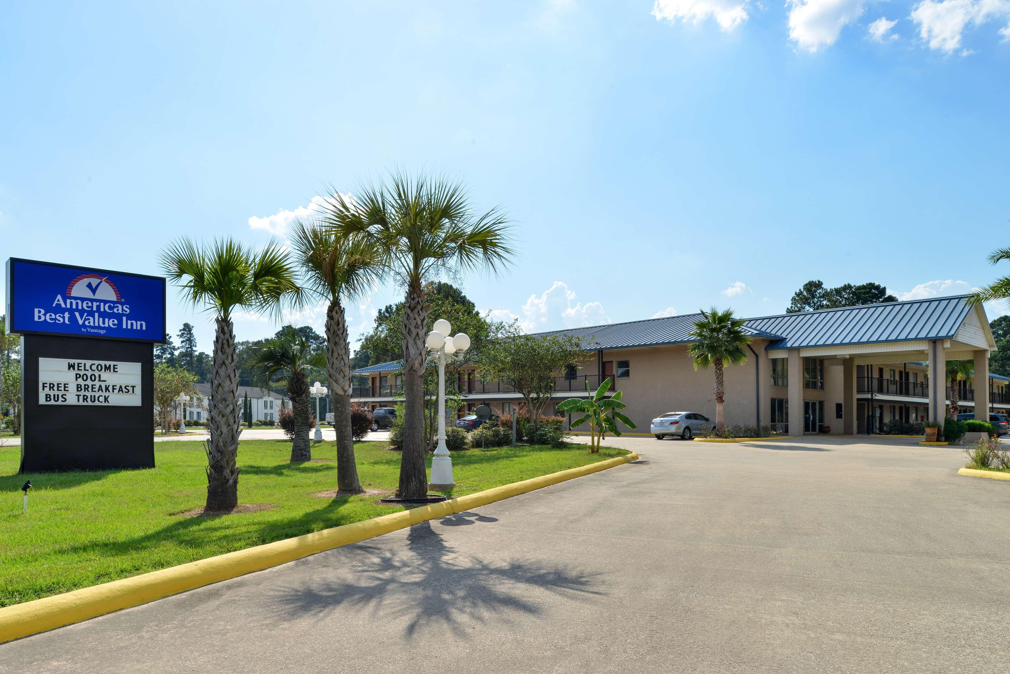 Vila Gale Cabo Кабу-ди-Санту-Агостинью Экстерьер фото An AmericInn in Gulfport, Mississippi