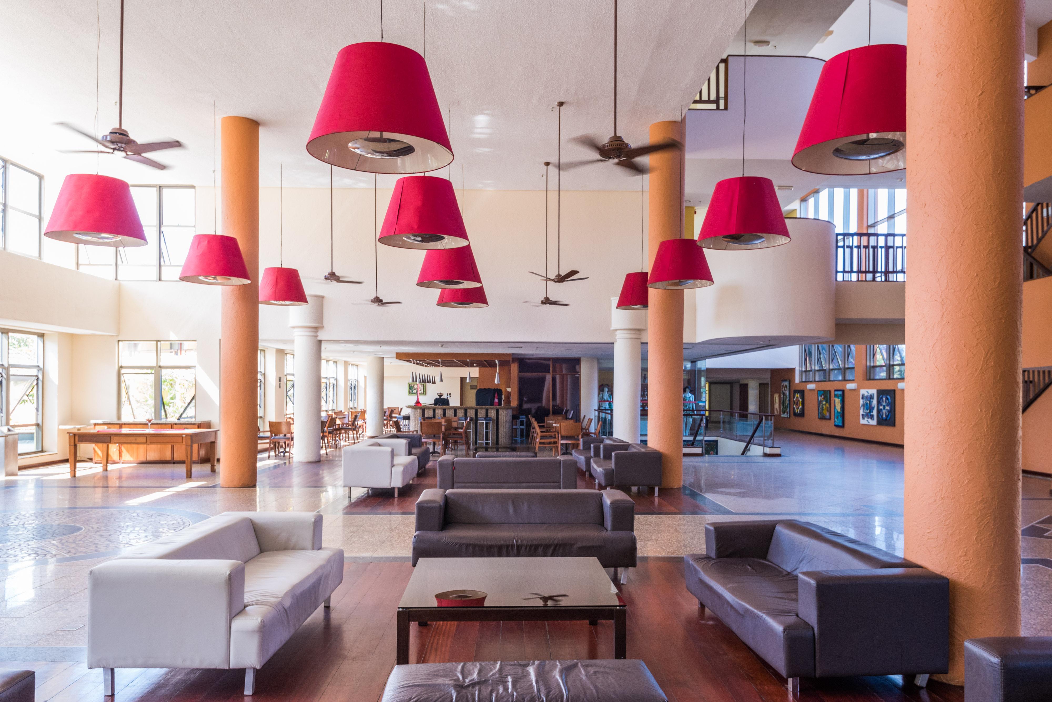 Vila Gale Cabo Кабу-ди-Санту-Агостинью Экстерьер фото The lobby of the hotel
