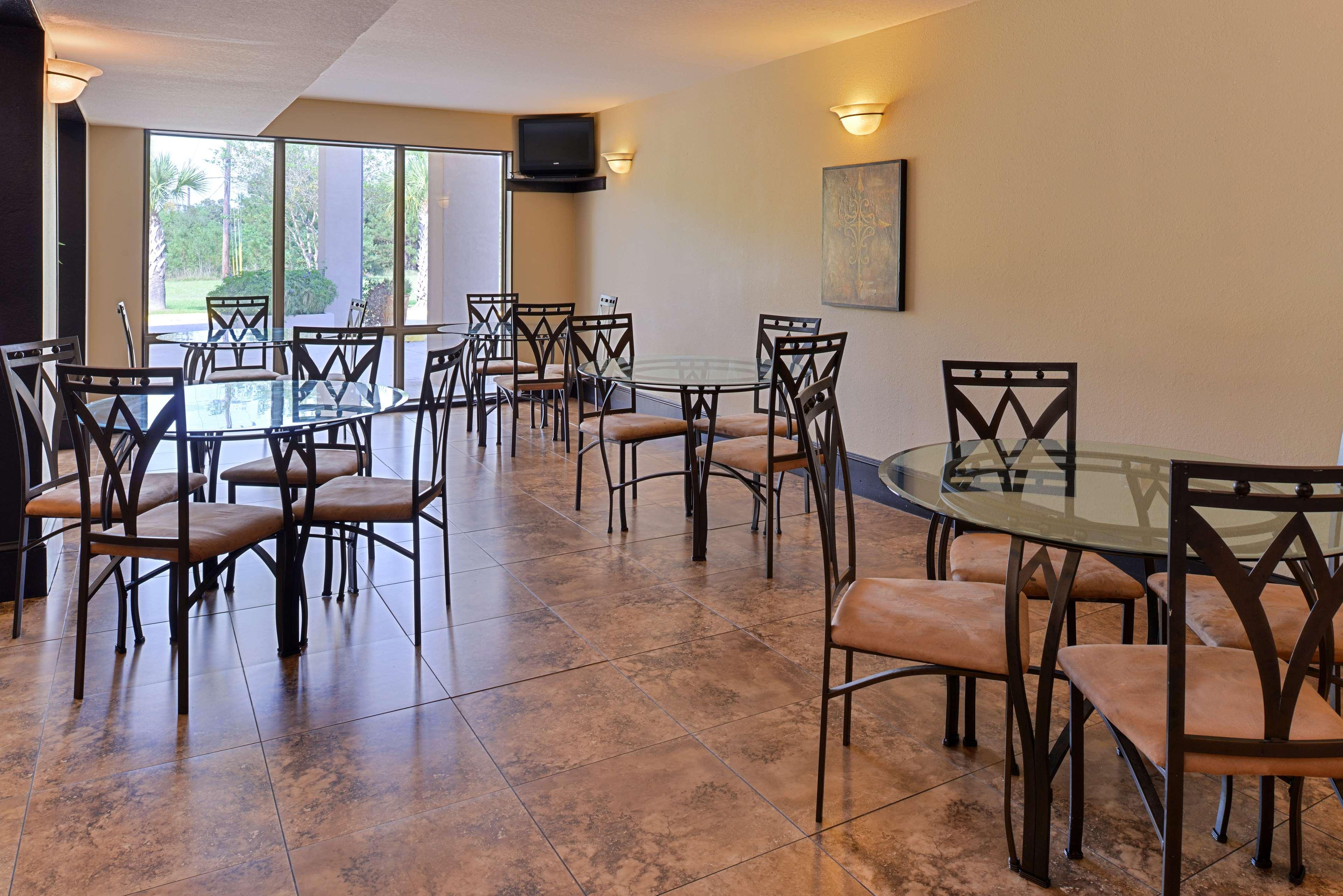 Vila Gale Cabo Кабу-ди-Санту-Агостинью Экстерьер фото The dining room at the hotel